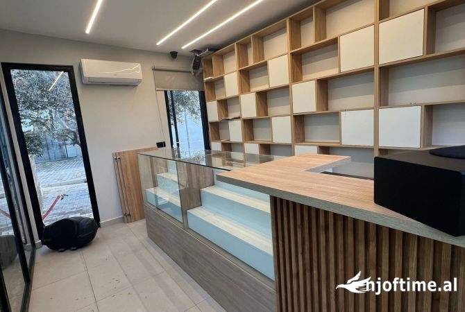 JEPET ME QERA DYQAN  25M2 300 EURO DON BOSKO