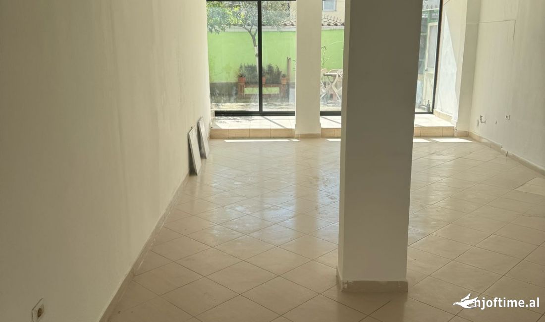 JEPET ME QERA DYQAN 65M2 650 EURO DON BOSKO