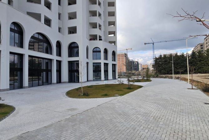 JEPET ME QERA AMBJENT BIZNESI 127M 1270 EURO ASTIR