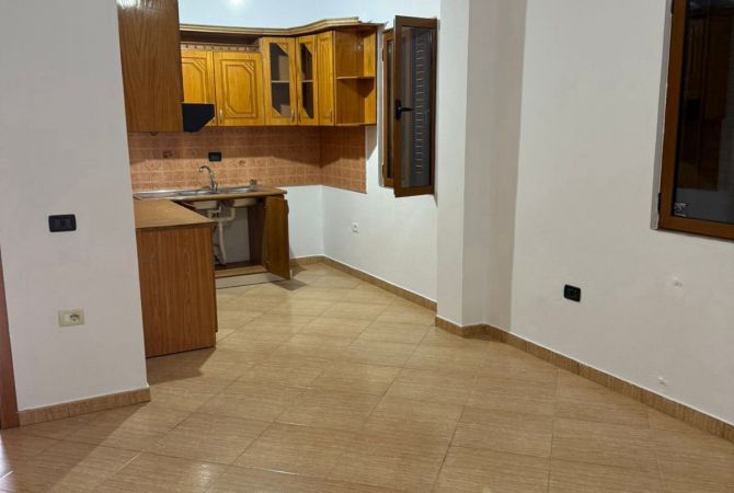 JEPET ME QERA APARTAMENT 3+1 45000 LEKE SIRI KODRA 