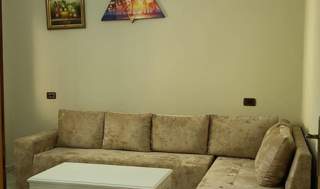 Shtepi me qera Apartament ne Tirane, 1+1, Mobilimi E mobiluar, Pagesa 30,000  Leke.