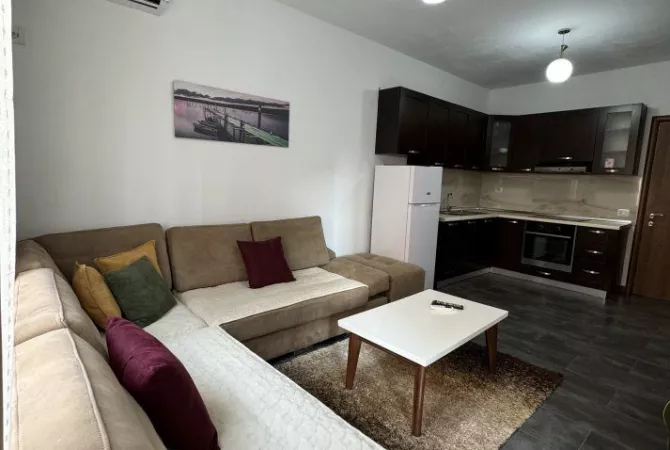 JEPET ME QERA APARTAMENT 2+1 54000 LEKE ASTIR KOMPLEKSI ARLIS