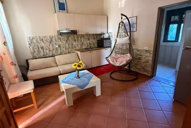 JEPET ME QERA APARTAMENT 2+1 45000 LEKE ASTIR