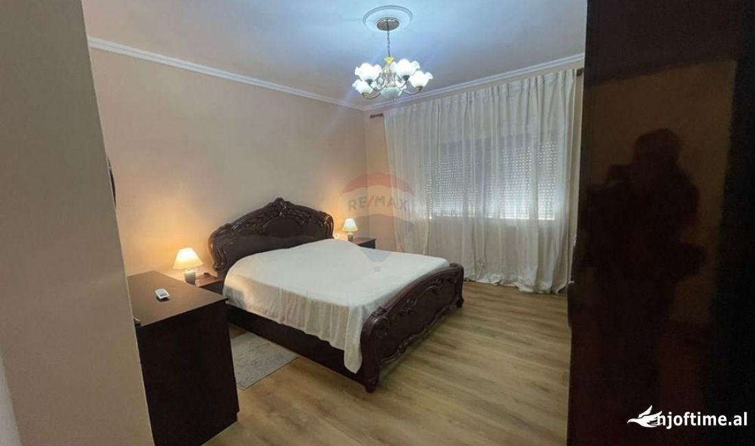 Shtepi me qera Apartament ne Tirane, 2+1, Mobilimi E mobiluar, Pagesa 600  Euro.