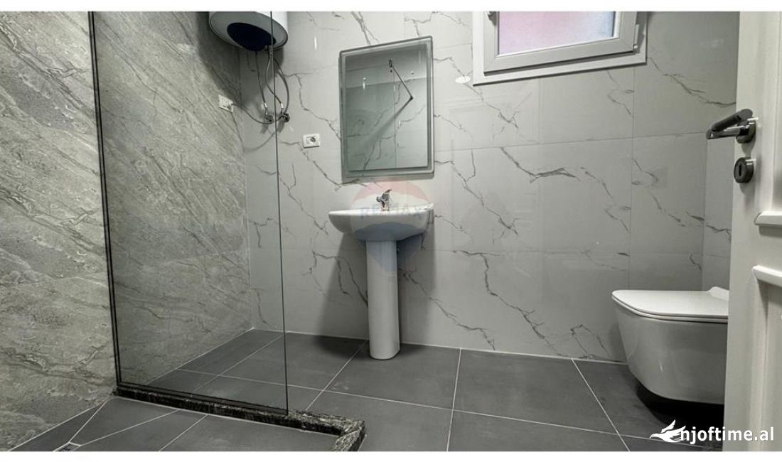 Shtepi me qera Apartament ne Tirane, 2+1, Mobilimi E mobiluar, Pagesa 500  Euro.