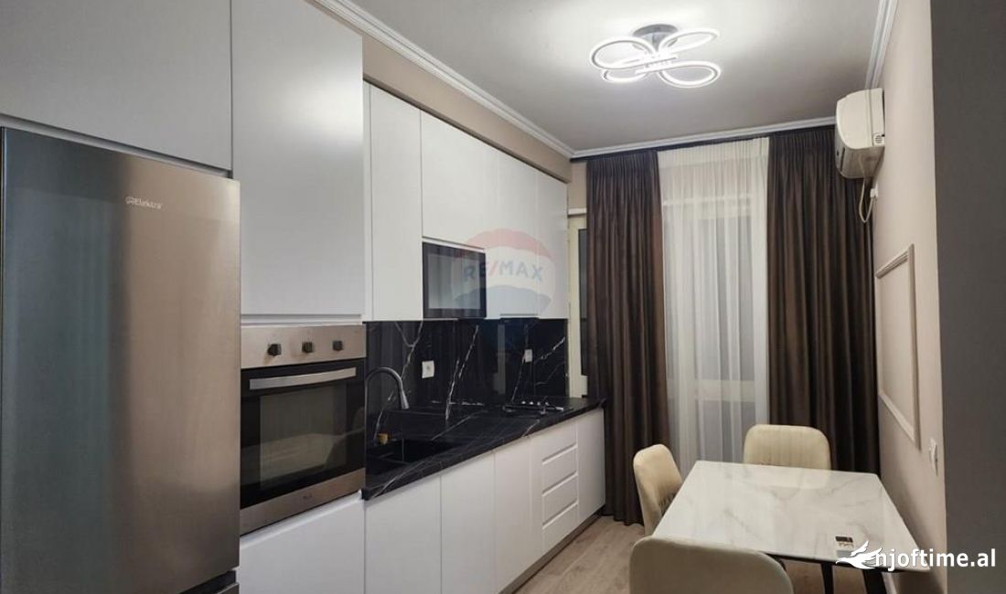 Shtepi me qera Apartament ne Tirane, 2+1, Mobilimi E mobiluar, Pagesa 750  Euro.