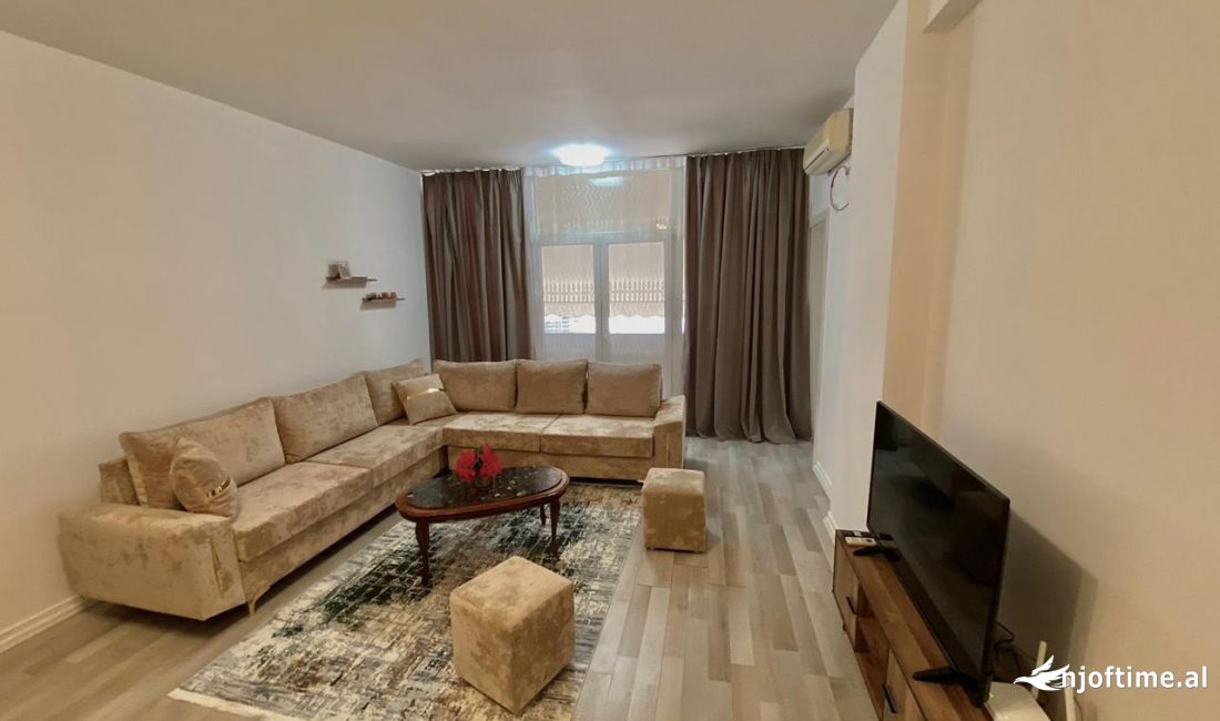 Shtepi me qera Apartament ne Tirane, 2+1, Mobilimi E mobiluar, Pagesa 600  Euro.