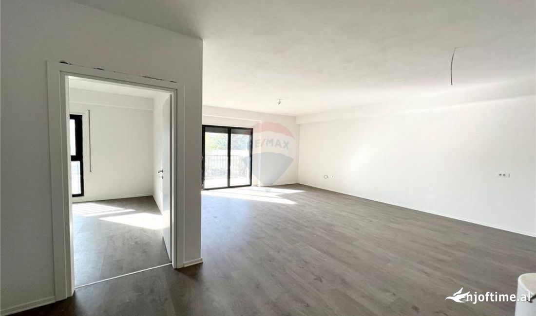 Ambjent me qira , komuna