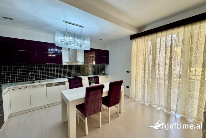 Apartament - Për Qira - Rruga Kristo Luarasi, Tiranë