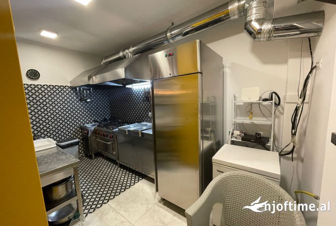 Ambient biznesi ne shitje 2+1 ne Tirane - 30,000 Euro