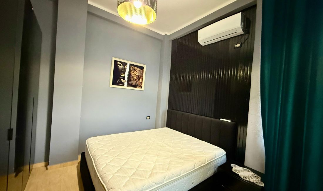 Shtepi me qera Apartament ne Tirane, 1+1, Mobilimi E mobiluar, Pagesa 400  Euro.