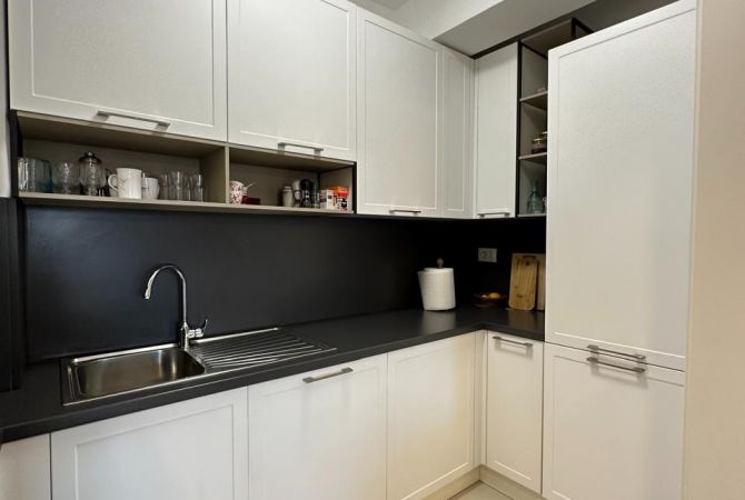 Shtepi me qera Apartament ne Tirane, 1+1, Mobilimi E mobiluar, Pagesa 800  Euro.