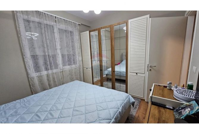 Shtepi me qera Apartament ne Tirane, 2+1, Mobilimi E mobiluar, Pagesa 600  Euro.