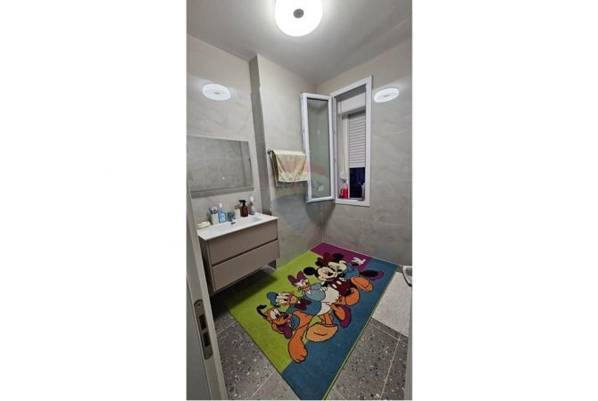 Shtepi me qera Apartament ne Tirane, 2+1, Mobilimi E mobiluar, Pagesa 600  Euro.