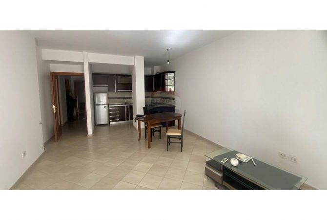 Apartament 2+1+2 per qira, qendra Kristal !
