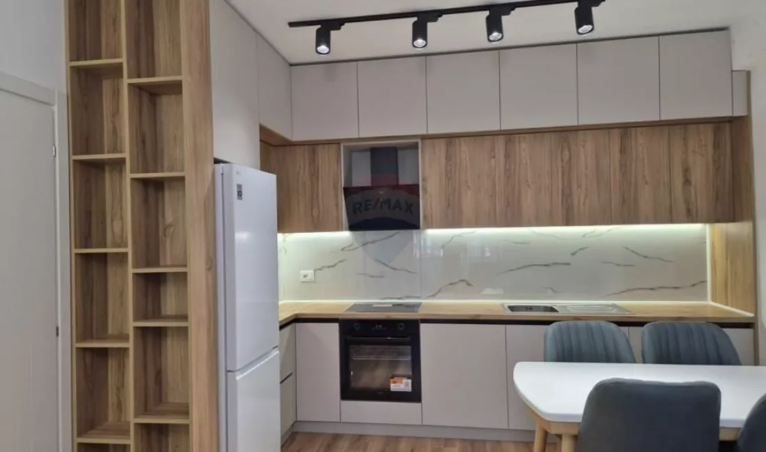 Shtepi me qera Apartament ne Tirane, 2+1, Mobilimi E mobiluar, Pagesa 750  Euro.