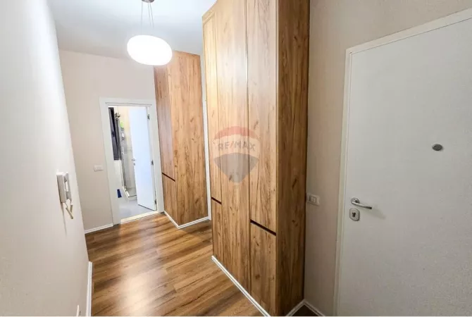 Shtepi me qera Apartament ne Tirane, 2+1, Mobilimi E mobiluar, Pagesa 800  Euro.