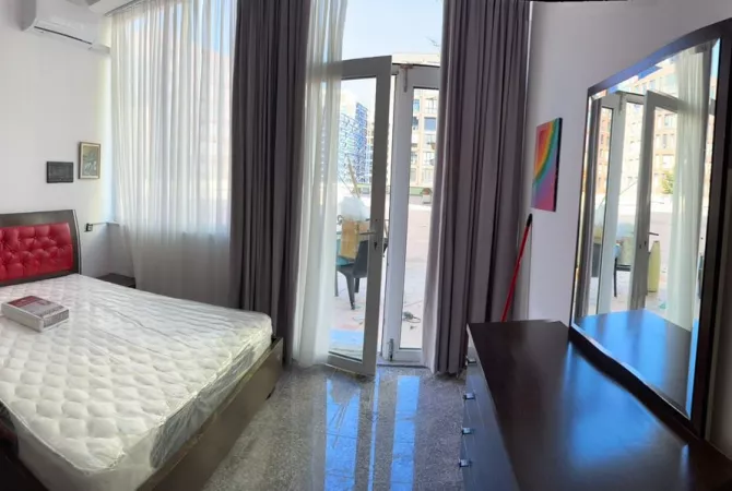 Shtepi me qera Apartament ne Tirane, 2+1, Mobilimi E mobiluar, Pagesa 650  Euro.