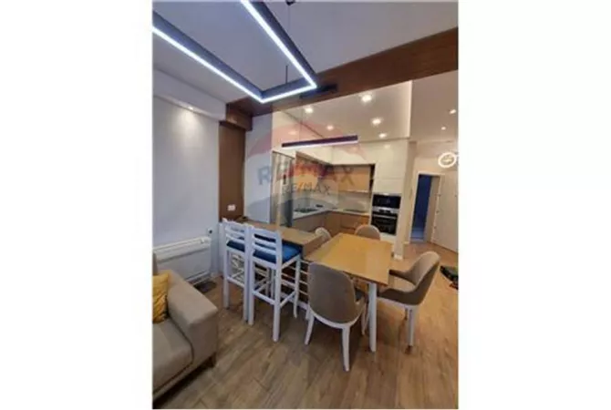 Shtepi me qera Apartament ne Tirane, 2+1, Mobilimi E mobiluar, Pagesa 850  Euro.