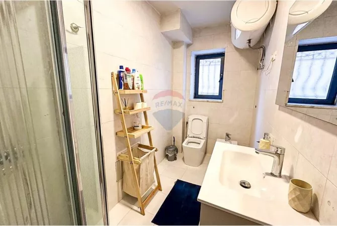 Shtepi me qera Apartament ne Tirane, 2+1, Mobilimi E mobiluar, Pagesa 600  Euro.