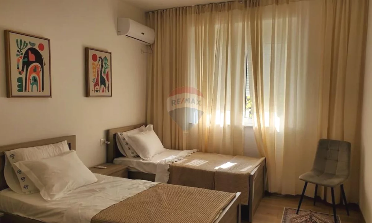 Shtepi me qera Apartament ne Tirane, 2+1, Mobilimi E mobiluar, Pagesa 850  Euro.