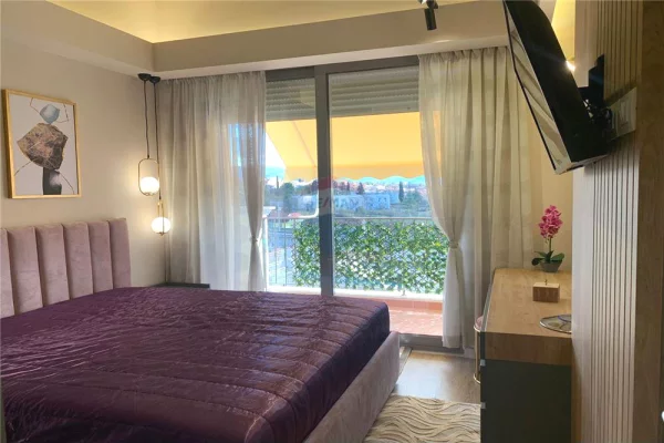 Shtepi me qera Duplex(shtepi me 2 kate) ne Tirane, 1+1, Mobilimi E mobiluar, Pagesa 900  Euro.