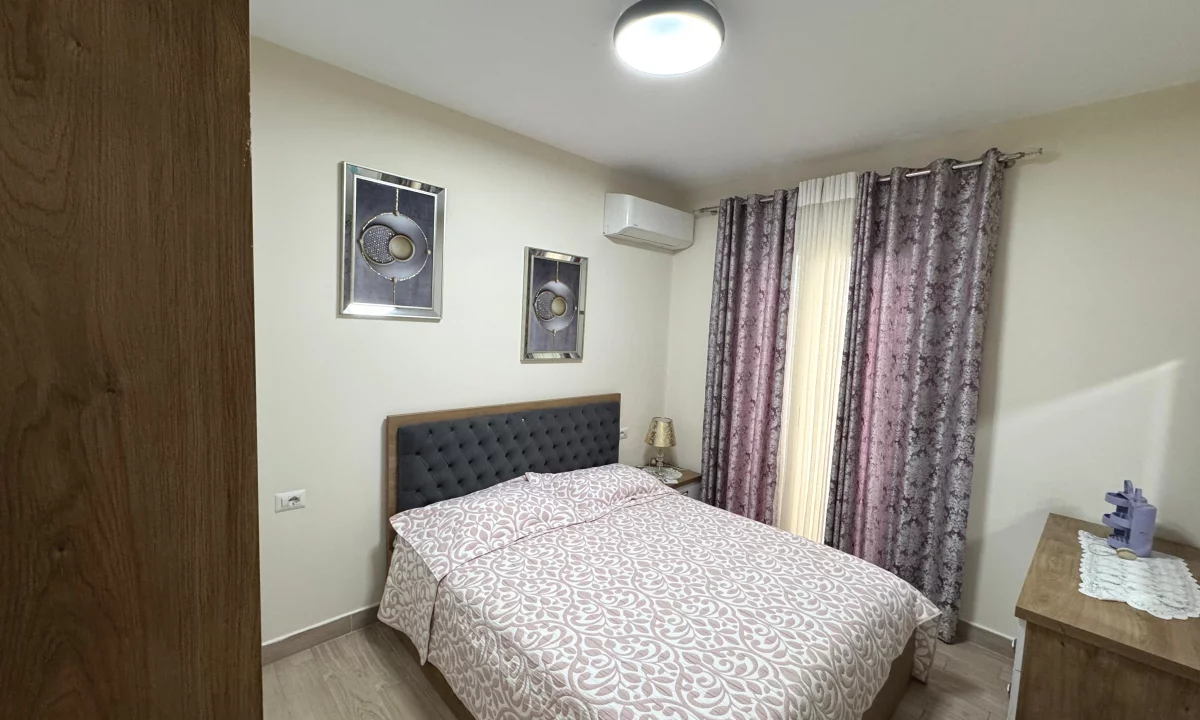 Shtepi me qera Apartament ne Tirane, 1+1, Mobilimi E mobiluar, Pagesa 600  Euro.