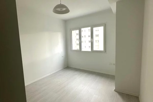 Shtepi me qera Apartament ne Tirane, 2+1, Mobilimi Pjeserisht e mobiluar, Pagesa 550  Euro.