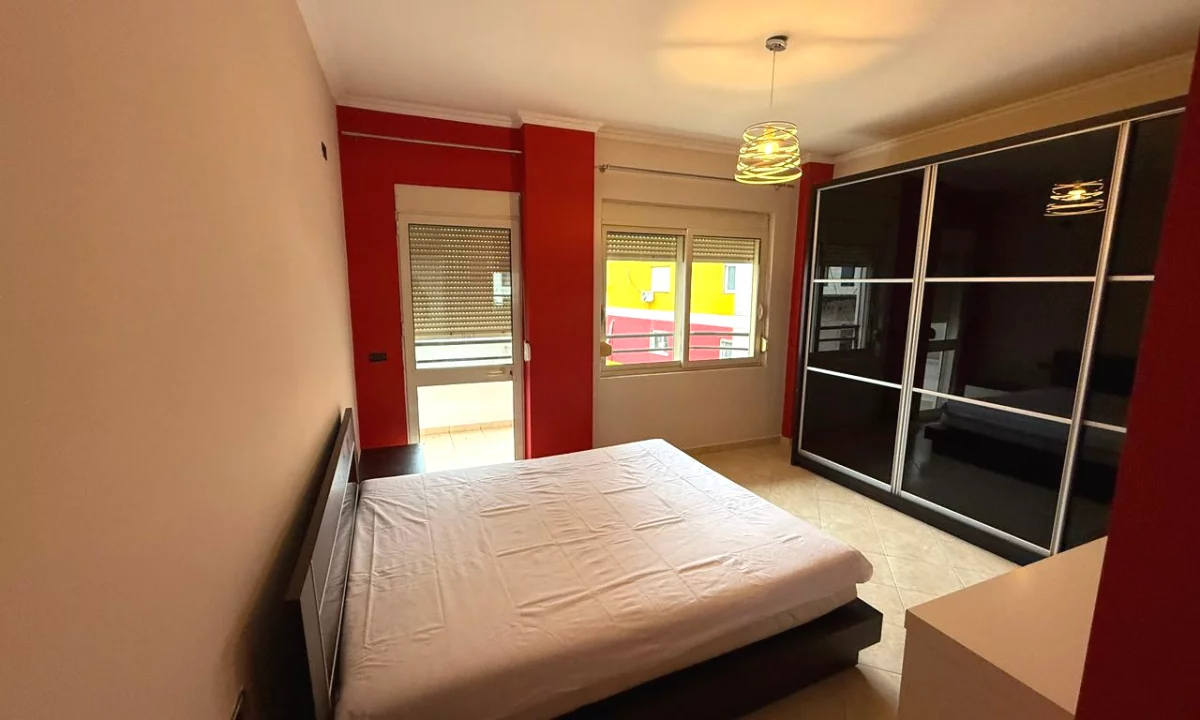 Shtepi me qera Apartament ne Tirane, 2+1, Mobilimi E mobiluar, Pagesa 600  Euro.