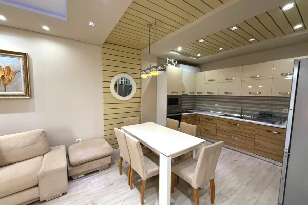 Shtepi me qera Apartament ne Tirane, 2+1, Mobilimi E mobiluar, Pagesa 650  Euro.