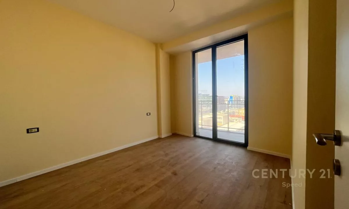 Apartament 2+1 me qira per zyra ne Rrugen Mize Peza!!    SPEED122239