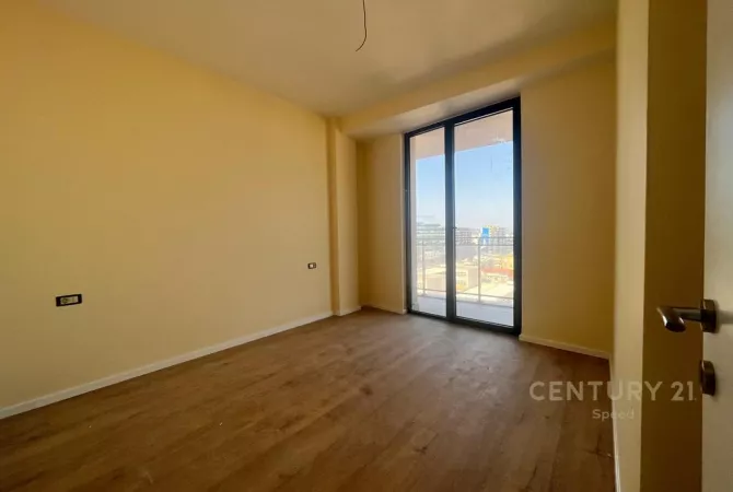 Apartament 2+1 me qira për zyra ne Rrugen Mize Peza!!    SPEED122239