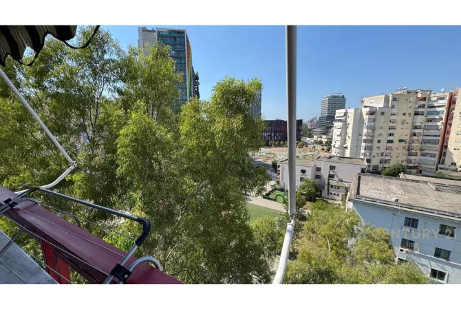 Shtepi me qera Apartament ne Tirane, 3+1, Mobilimi E mobiluar, Pagesa 1,050  Euro.