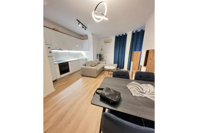 Shtepi me qera Apartament ne Tirane, 1+1, Mobilimi E mobiluar, Pagesa 400  Euro.