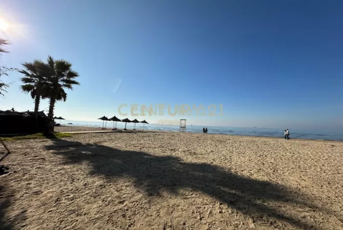 Business Property for Rent 5+1 in Durres - 3,350 Euro