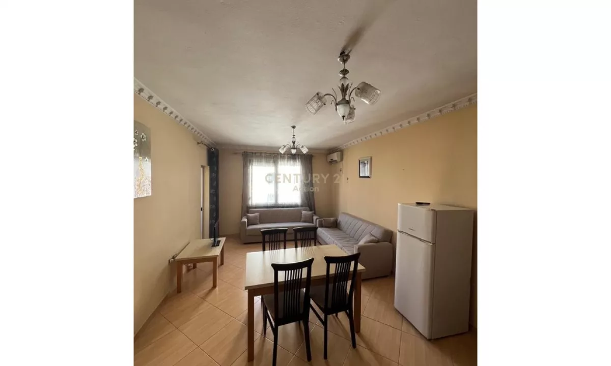 Shtepi ne shitje Apartament ne Tirane, 1+1, Mobilimi E mobiluar, Pagesa 109,000  Euro.