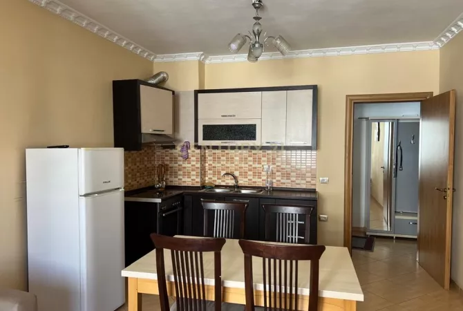 Shtepi ne shitje Apartament ne Tirane, 1+1, Mobilimi E mobiluar, Pagesa 109,000  Euro.