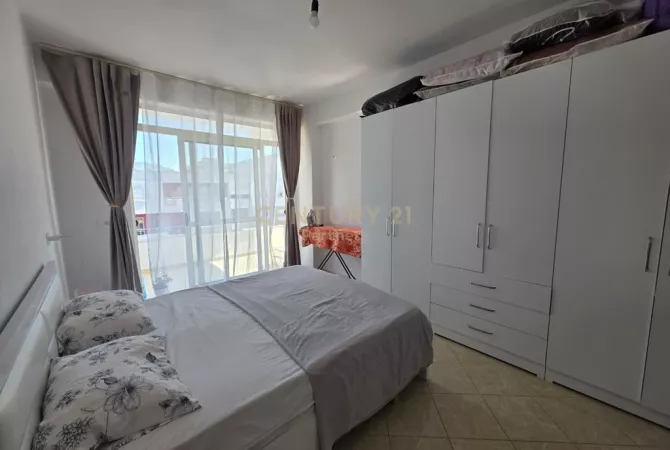 Shtepi ne shitje Apartament ne Tirane, 2+1, Mobilimi E mobiluar, Pagesa 150,000  Euro.