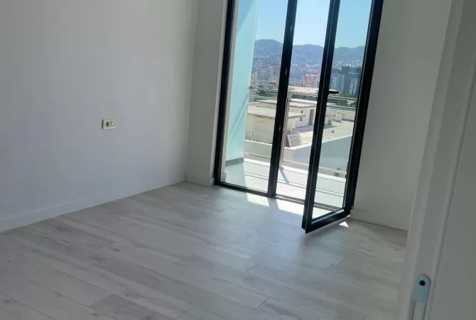 Business Property for Rent 3+1 in Tirana - 500 Euro
