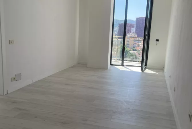 Qera, Ambient per zyra Mine Peza  