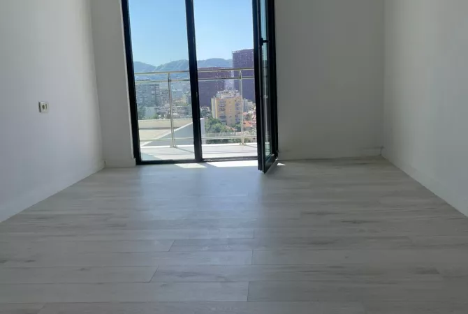 Business Property for Rent 3+1 in Tirana - 500 Euro