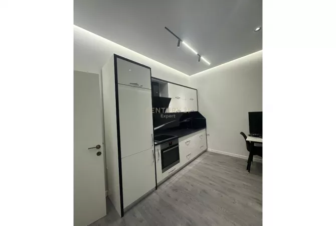 Shtepi me qera Apartament ne Tirane, 1+1, Mobilimi E mobiluar, Pagesa 800  Euro.