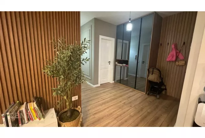 Shtepi me qera Apartament ne Tirane, 2+1, Mobilimi E mobiluar, Pagesa 900  Euro.