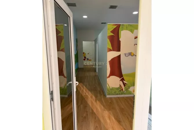 	JEPET AMBIENT KOMERCIAL KAT PERDHE TEK OXHAKU!!!    Atrium124298  