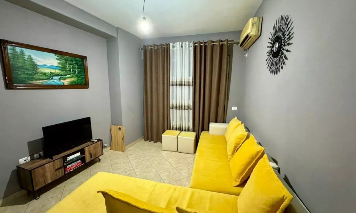 Shtepi ne shitje Apartament ne Tirane, 1+1, Mobilimi E mobiluar, Pagesa 100,000  Euro.