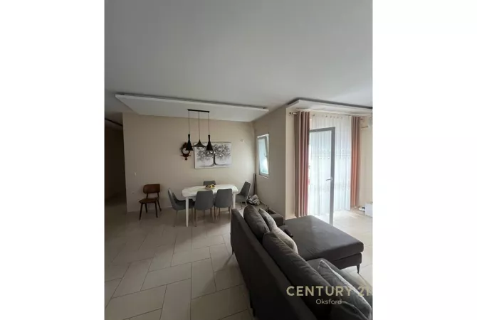 Shtepi ne shitje Apartament ne Tirane, 2+1, Mobilimi E mobiluar, Pagesa 185,000  Euro.