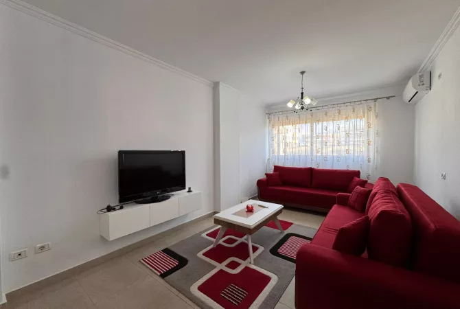 Shtepi me qera Apartament ne Tirane, 3+1, Mobilimi E mobiluar, Pagesa 700  Euro.