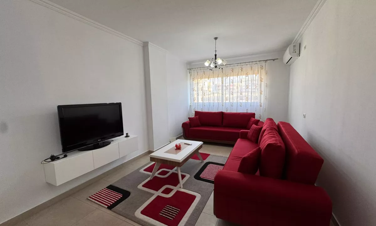 Shtepi me qera Apartament ne Tirane, 3+1, Mobilimi E mobiluar, Pagesa 700  Euro.