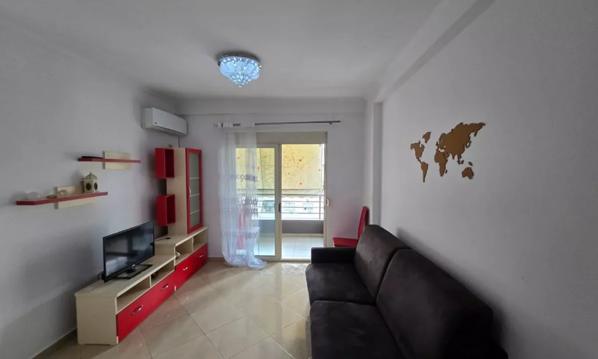 Shtepi ne shitje Apartament ne Tirane, 1+1, Mobilimi E mobiluar, Pagesa 102,000  Euro.