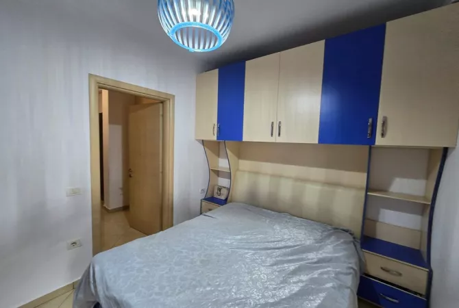 Shtepi ne shitje Apartament ne Tirane, 1+1, Mobilimi E mobiluar, Pagesa 102,000  Euro.